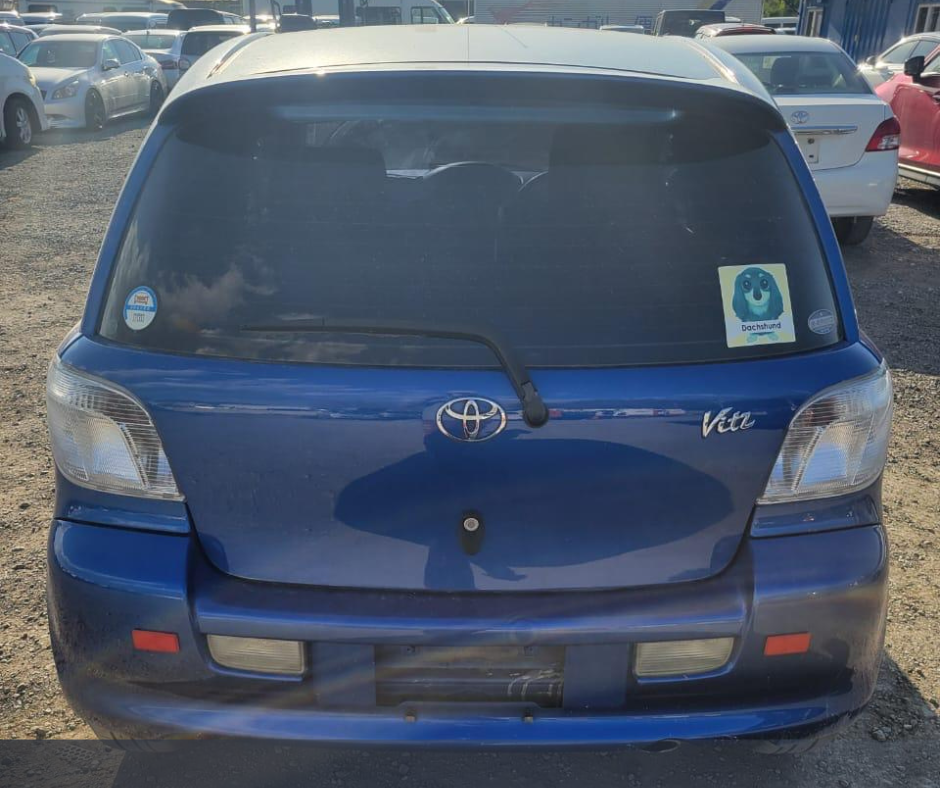 2001 Toyota Vitz